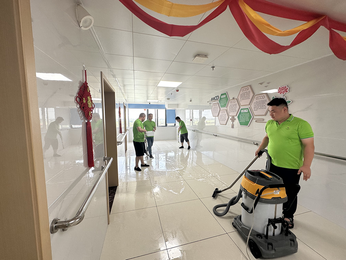 益阳市第三人民医院防滑施工